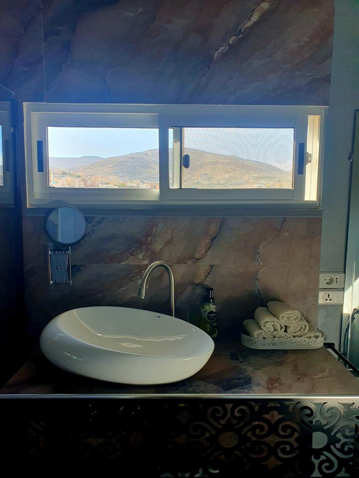 The Little B&B On The Hill Wadi Musa Extérieur photo